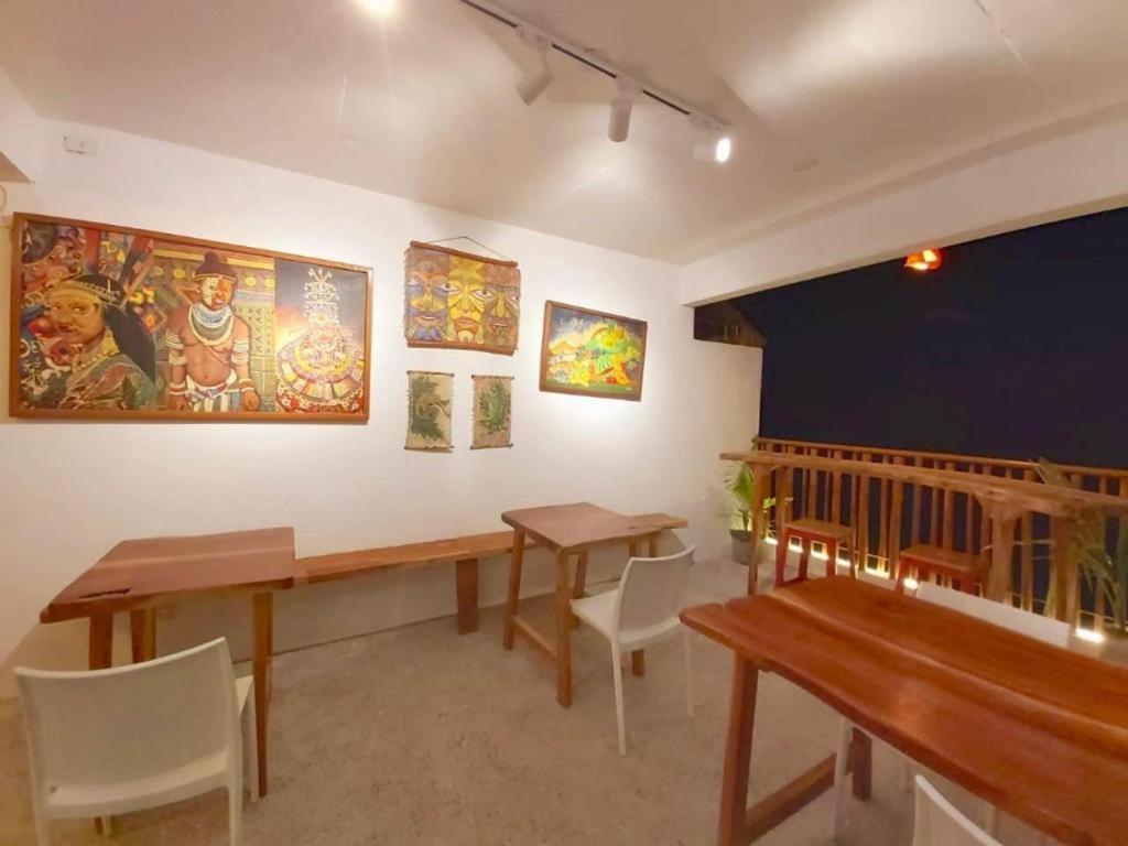 Hannah Hotel Balabag  Bagian luar foto