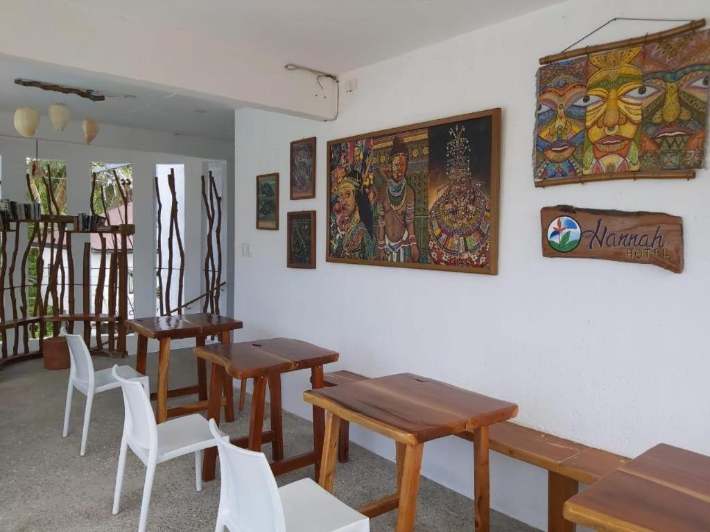 Hannah Hotel Balabag  Bagian luar foto